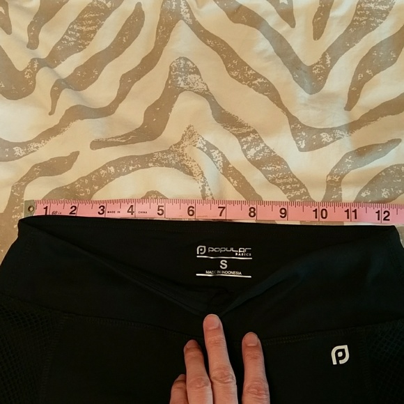 Black leggings with side mesh detail - Picture 5 of 8